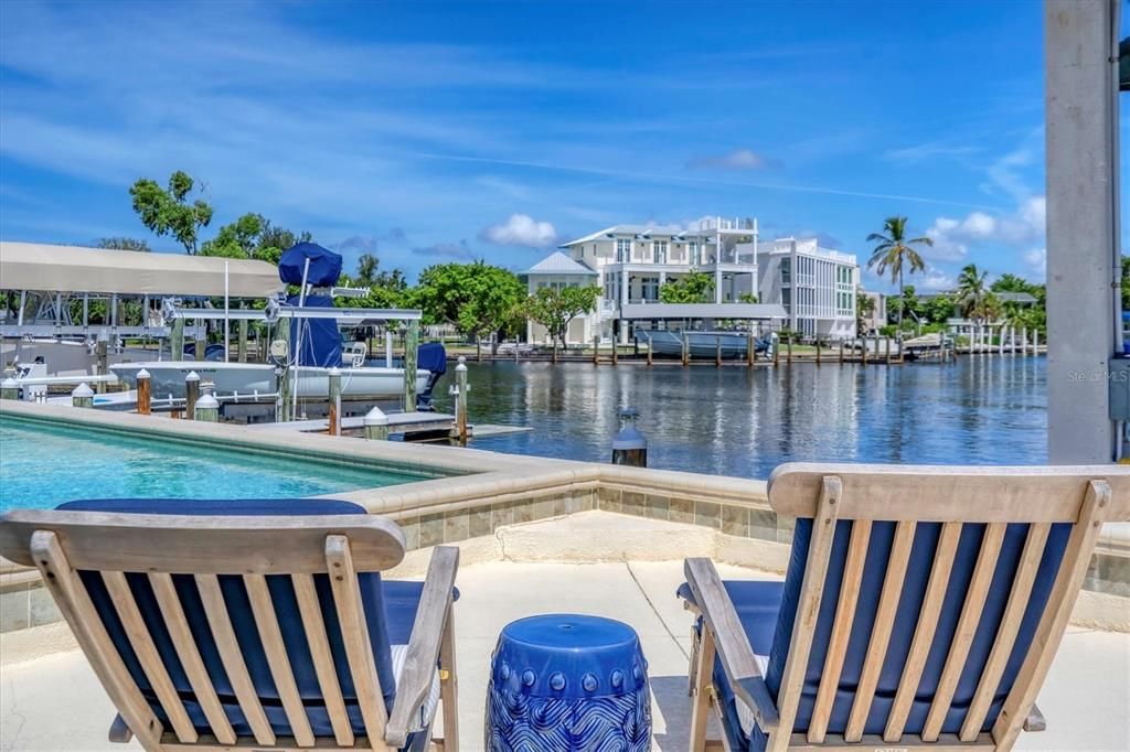 出租: $6,125 (3 贝兹, 4 浴室, 3276 平方英尺)