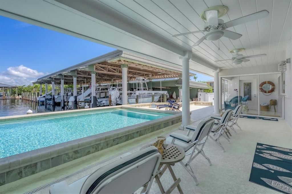 出租: $6,125 (3 贝兹, 4 浴室, 3276 平方英尺)