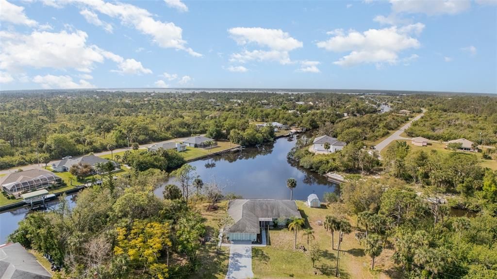 Activo con contrato: $425,000 (3 camas, 2 baños, 1777 Pies cuadrados)