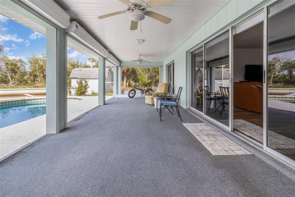 Activo con contrato: $425,000 (3 camas, 2 baños, 1777 Pies cuadrados)