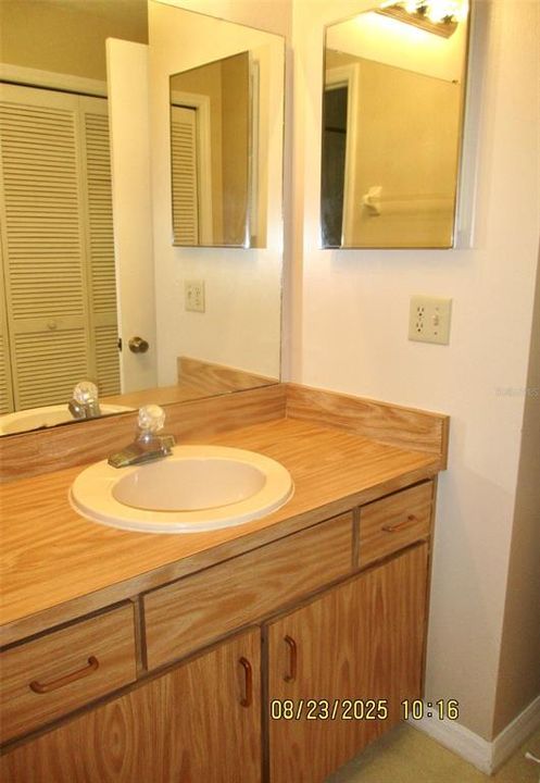 Под контрактом: $230,900 (2 спален, 2 ванн, 1134 Квадратных фут)