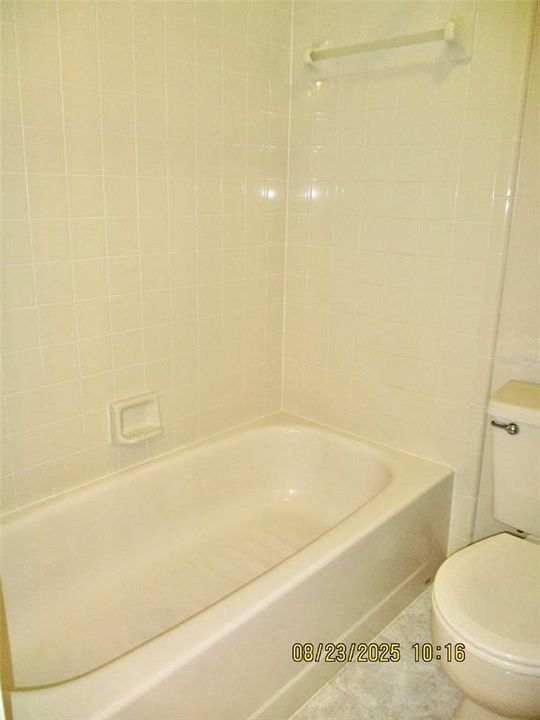 Под контрактом: $230,900 (2 спален, 2 ванн, 1134 Квадратных фут)