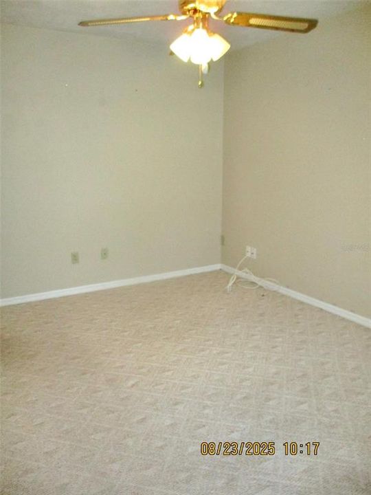 Под контрактом: $230,900 (2 спален, 2 ванн, 1134 Квадратных фут)