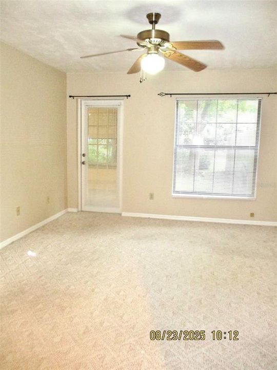 Под контрактом: $230,900 (2 спален, 2 ванн, 1134 Квадратных фут)