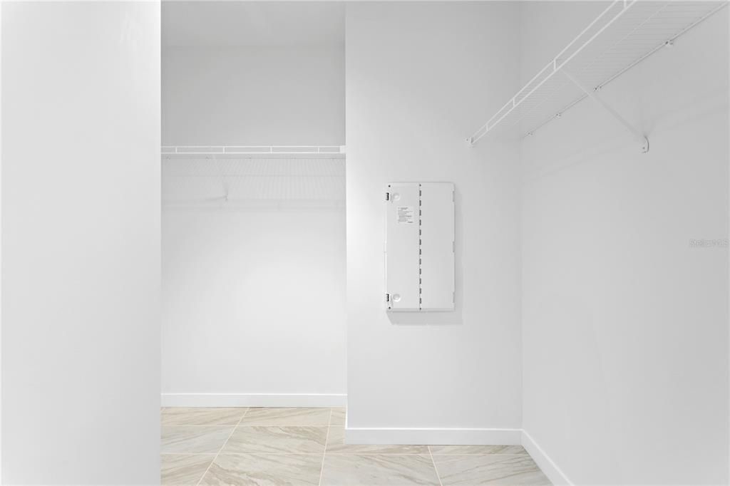 出租: $6,900 (2 贝兹, 2 浴室, 1753 平方英尺)