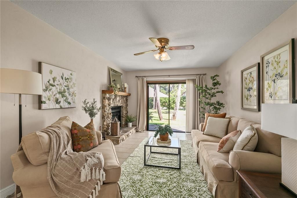 На продажу: $514,999 (4 спален, 2 ванн, 3140 Квадратных фут)