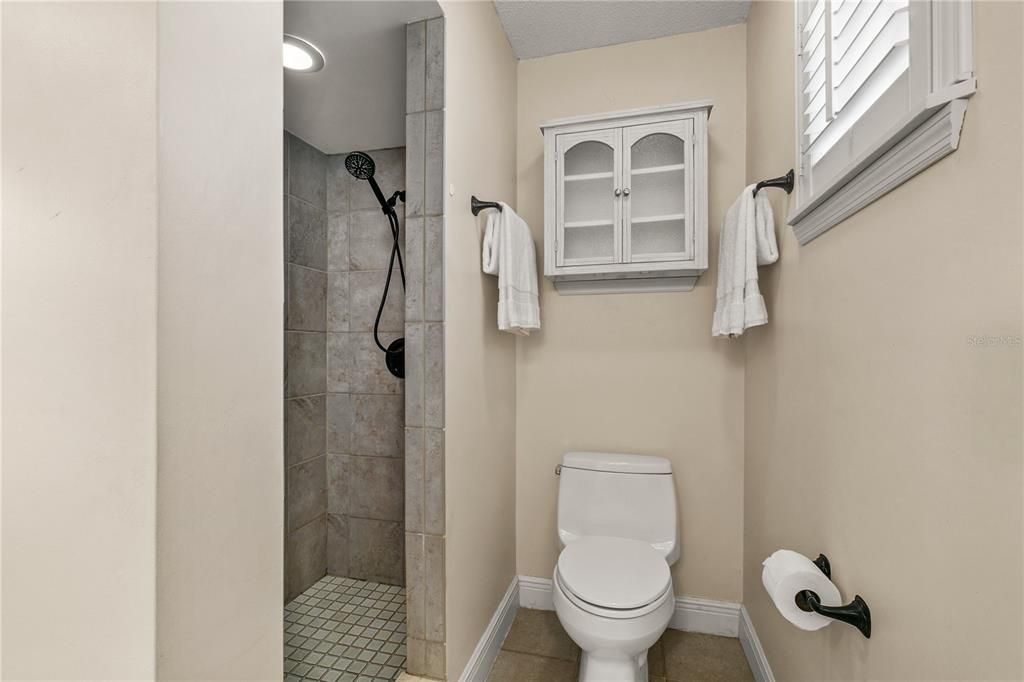 На продажу: $514,999 (4 спален, 2 ванн, 3140 Квадратных фут)