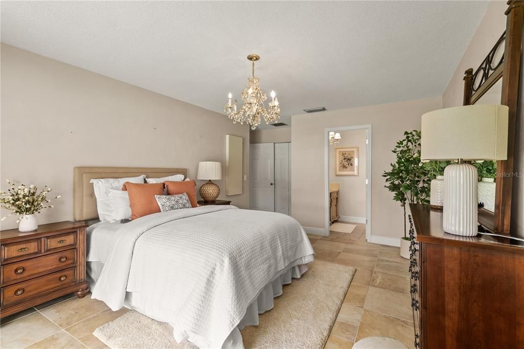 На продажу: $514,999 (4 спален, 2 ванн, 3140 Квадратных фут)