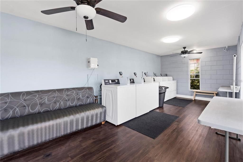 Active With Contract: $60,000 (2 beds, 1 baths, 728 Square Feet)