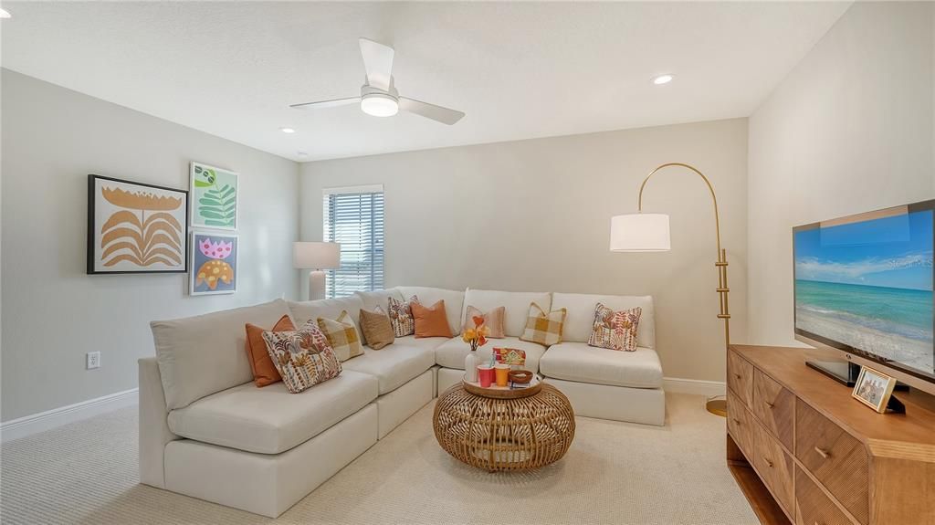 Active With Contract: $706,990 (4 beds, 3 baths, 2456 Square Feet)