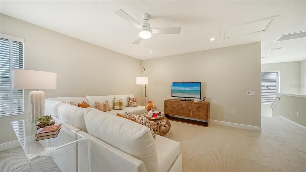 Active With Contract: $706,990 (4 beds, 3 baths, 2456 Square Feet)