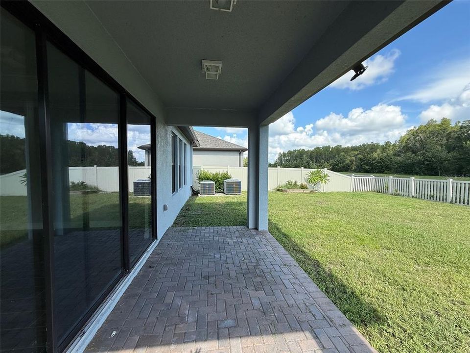 Под контрактом: $499,900 (4 спален, 2 ванн, 2964 Квадратных фут)