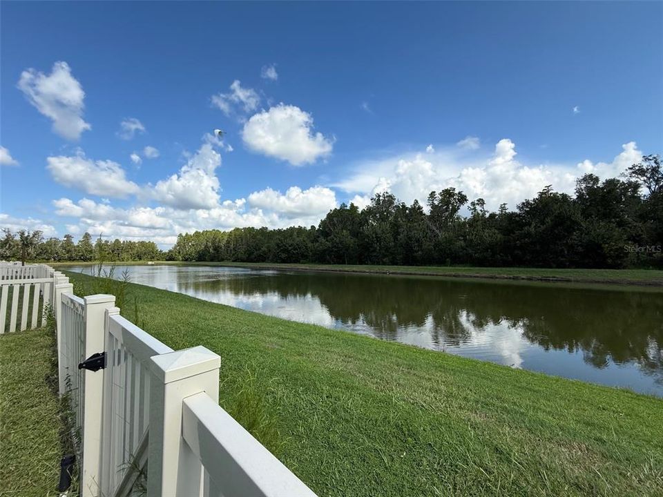 Под контрактом: $499,900 (4 спален, 2 ванн, 2964 Квадратных фут)