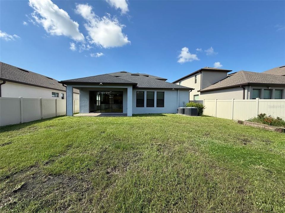 Под контрактом: $499,900 (4 спален, 2 ванн, 2964 Квадратных фут)