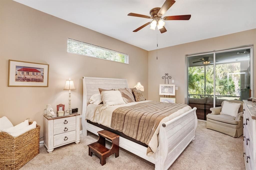 Active With Contract: $2,075 (2 beds, 2 baths, 1551 Square Feet)