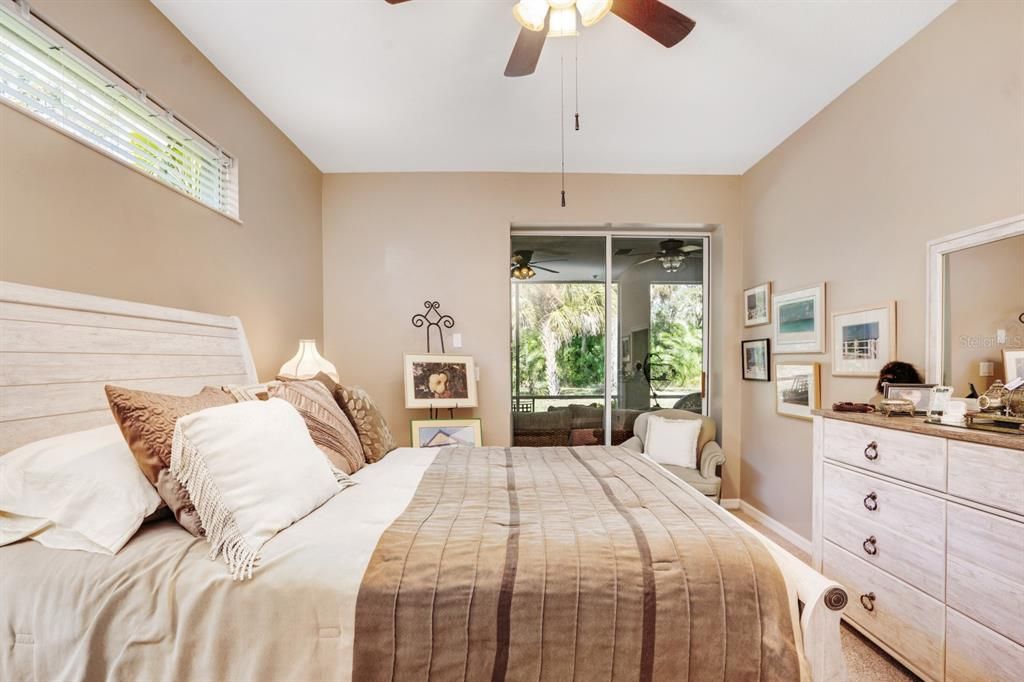 Active With Contract: $2,075 (2 beds, 2 baths, 1551 Square Feet)