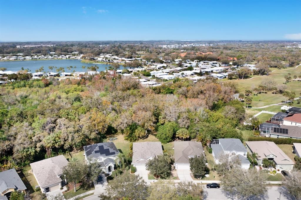 Active With Contract: $2,075 (2 beds, 2 baths, 1551 Square Feet)