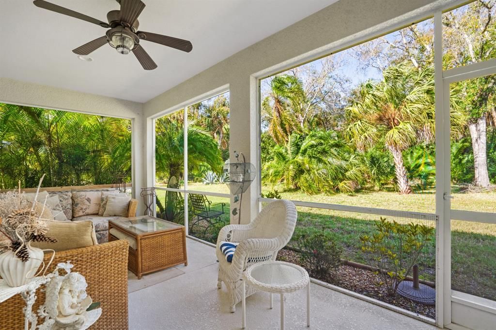 Active With Contract: $2,075 (2 beds, 2 baths, 1551 Square Feet)