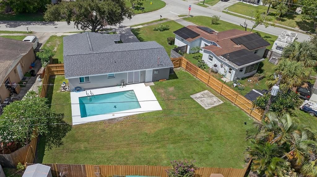 Active With Contract: $349,999 (2 beds, 1 baths, 1091 Square Feet)