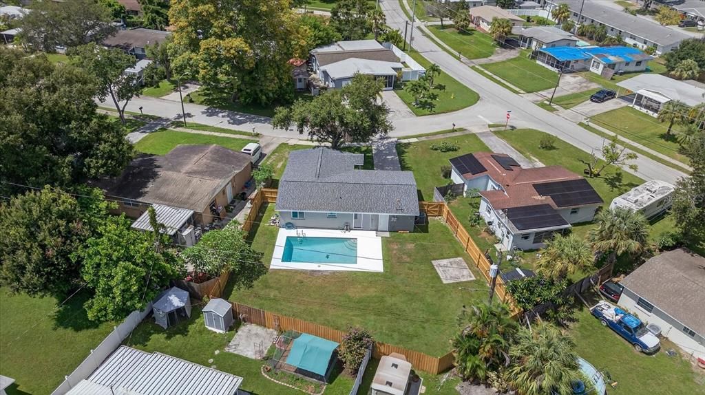 Active With Contract: $349,999 (2 beds, 1 baths, 1091 Square Feet)