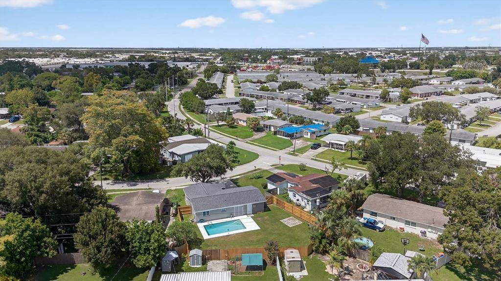 Active With Contract: $349,999 (2 beds, 1 baths, 1091 Square Feet)