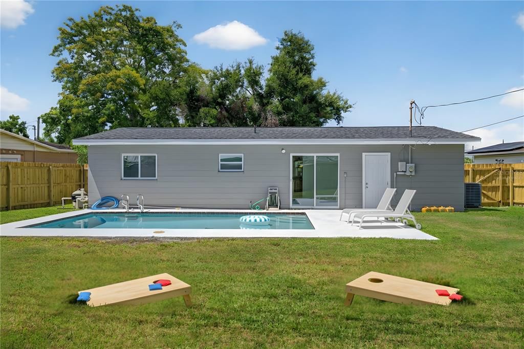 Active With Contract: $349,999 (2 beds, 1 baths, 1091 Square Feet)