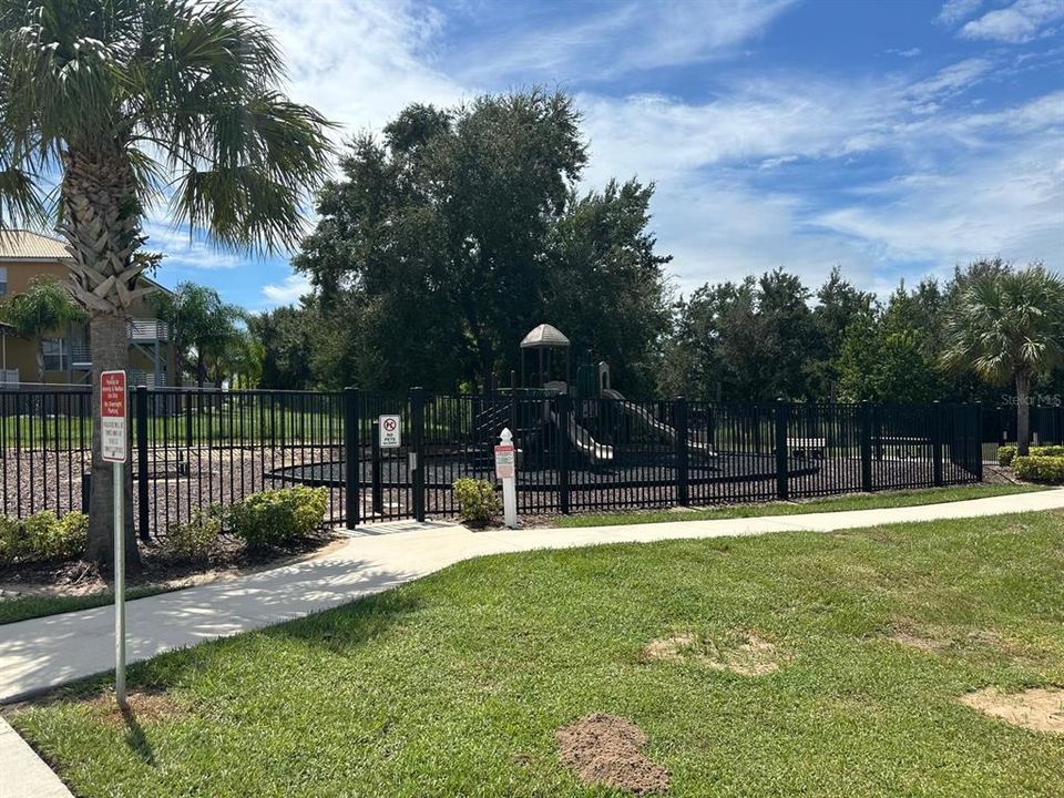 En Renta: $1,950 (3 camas, 2 baños, 1480 Pies cuadrados)