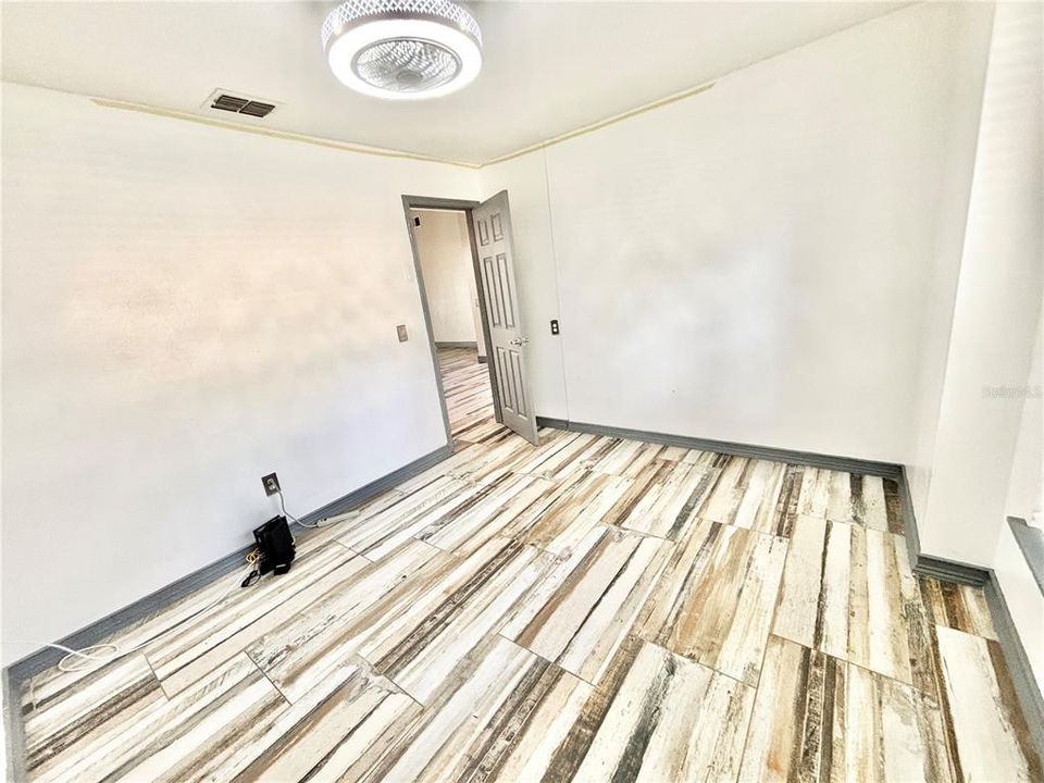 待售: $620,000 (5 贝兹, 4 浴室, 1800 平方英尺)