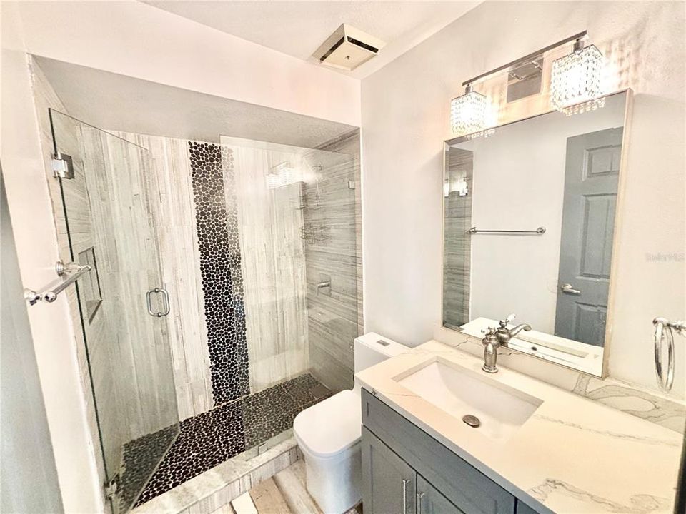 待售: $620,000 (5 贝兹, 4 浴室, 1800 平方英尺)