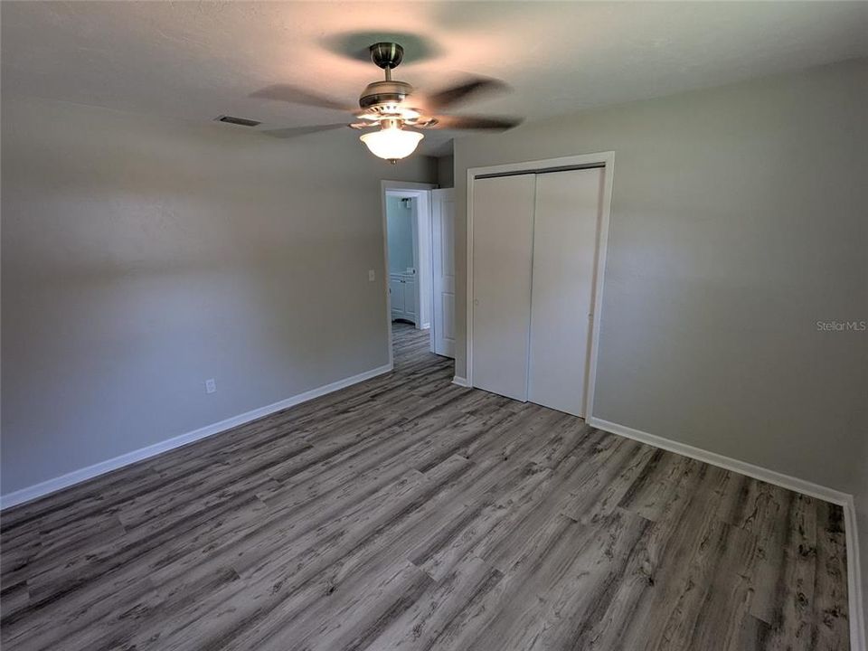 For Sale: $275,000 (3 beds, 1 baths, 1128 Square Feet)