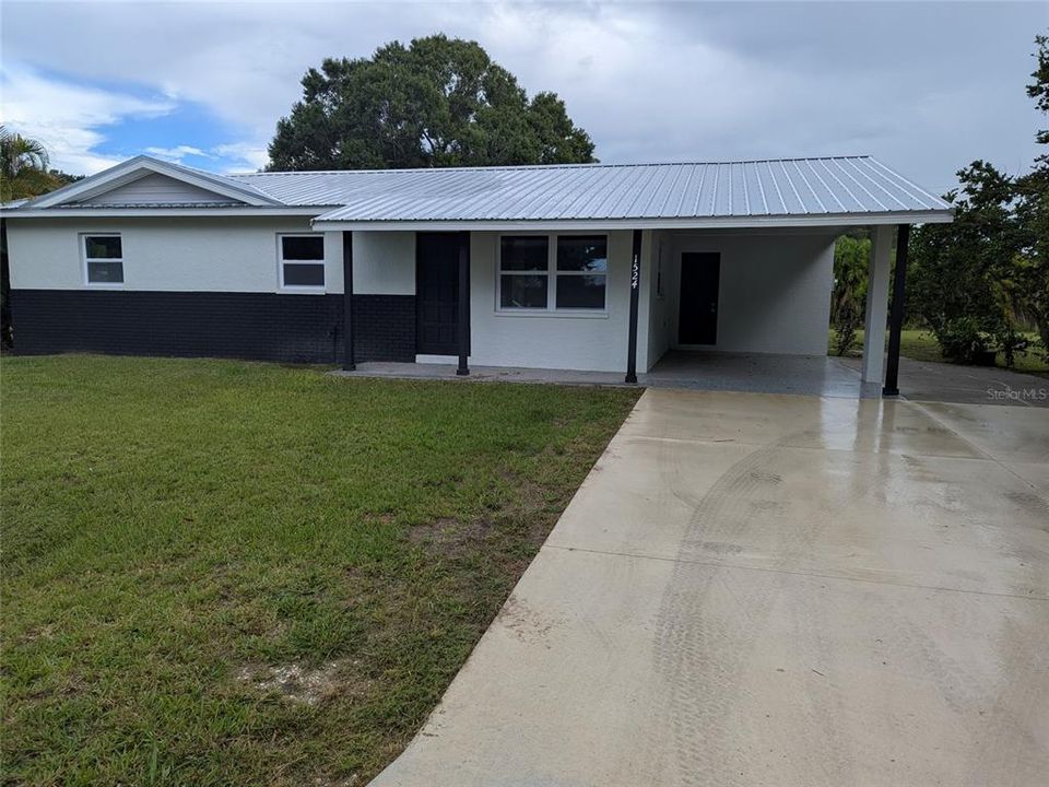 For Sale: $275,000 (3 beds, 1 baths, 1128 Square Feet)