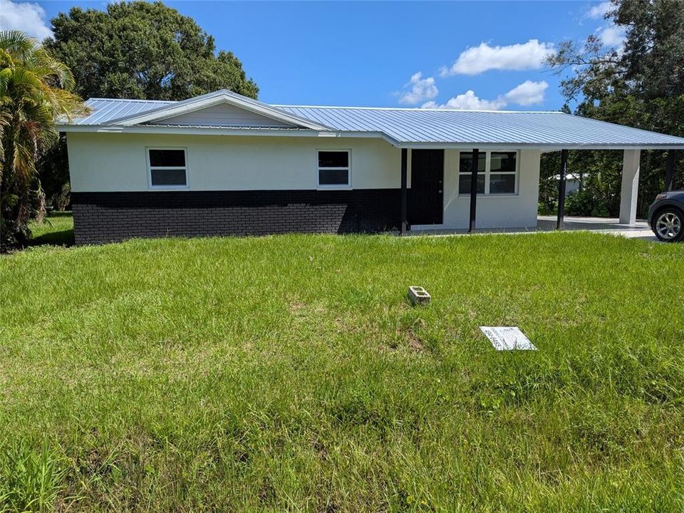 For Sale: $275,000 (3 beds, 1 baths, 1128 Square Feet)