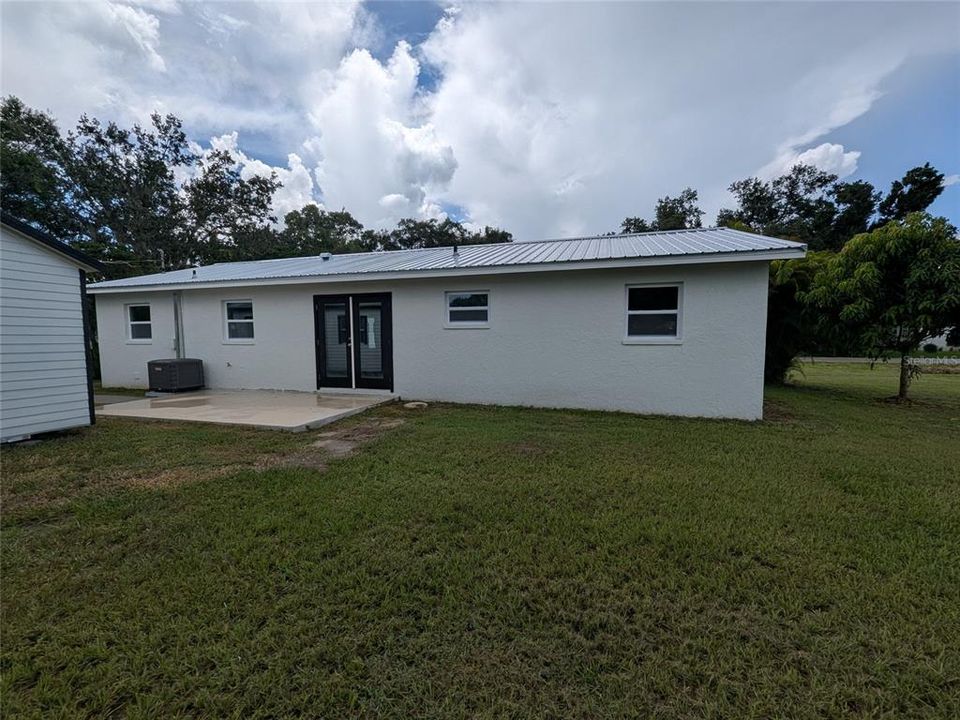 For Sale: $275,000 (3 beds, 1 baths, 1128 Square Feet)