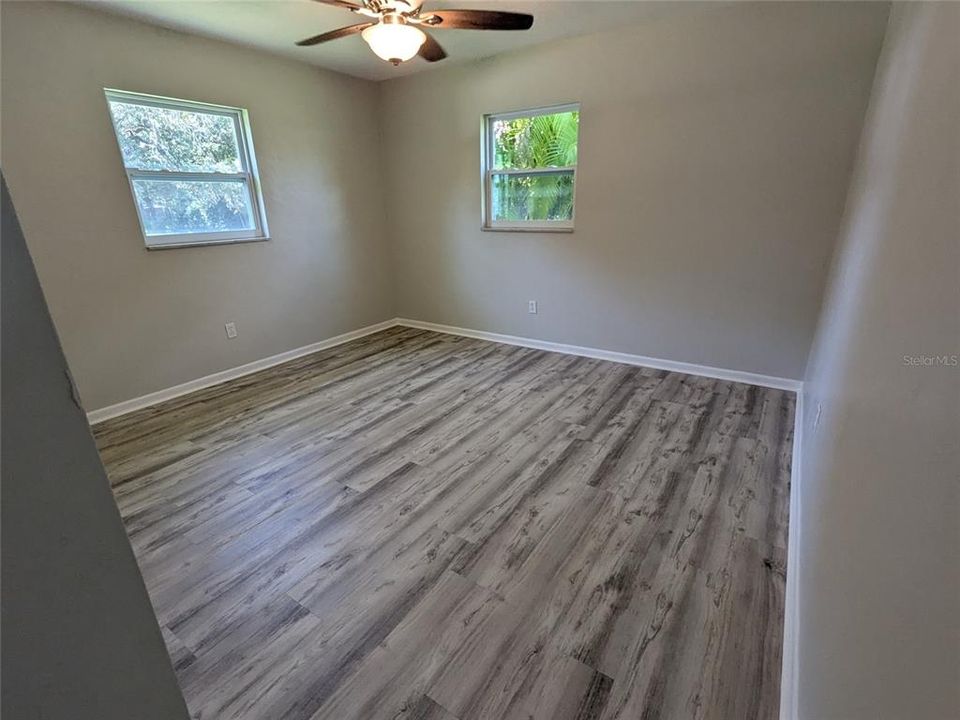 For Sale: $275,000 (3 beds, 1 baths, 1128 Square Feet)