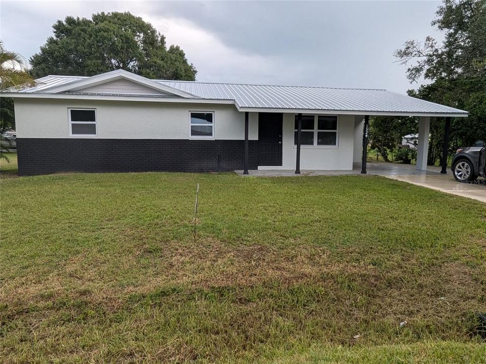 For Sale: $275,000 (3 beds, 1 baths, 1128 Square Feet)