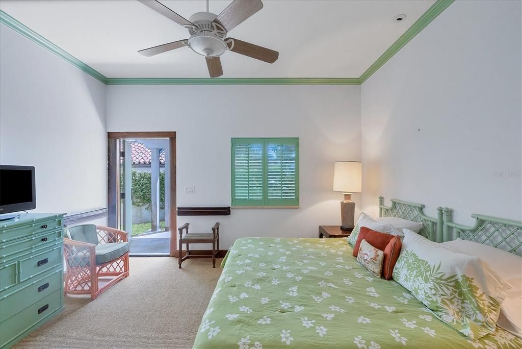 出租: $5,000 (3 贝兹, 2 浴室, 2139 平方英尺)