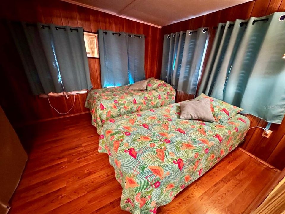 待售: $92,000 (2 贝兹, 1 浴室, 676 平方英尺)