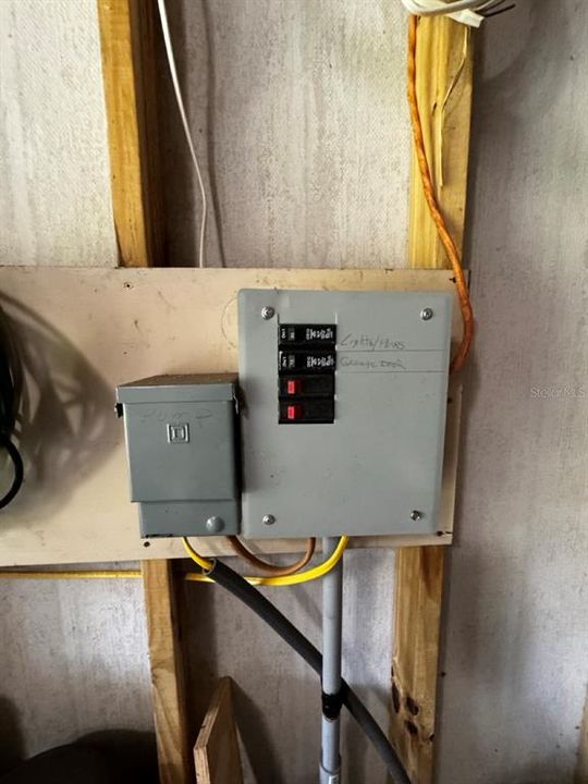 待售: $92,000 (2 贝兹, 1 浴室, 676 平方英尺)