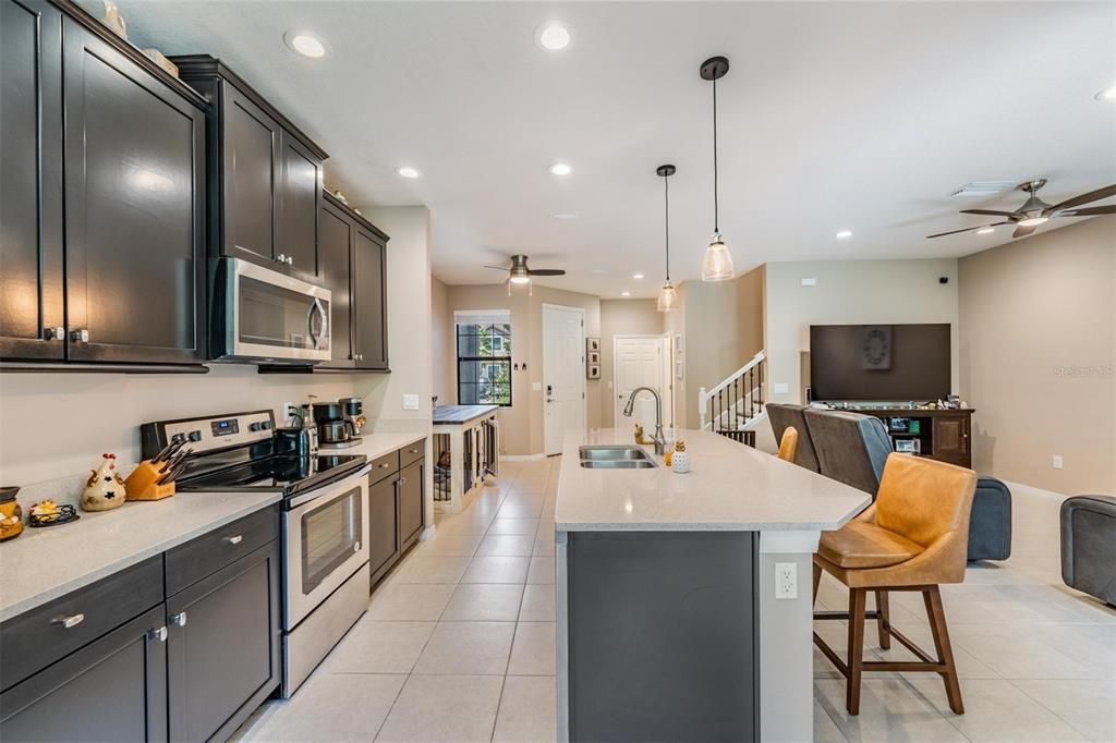 Active With Contract: $339,900 (3 beds, 2 baths, 1748 Square Feet)