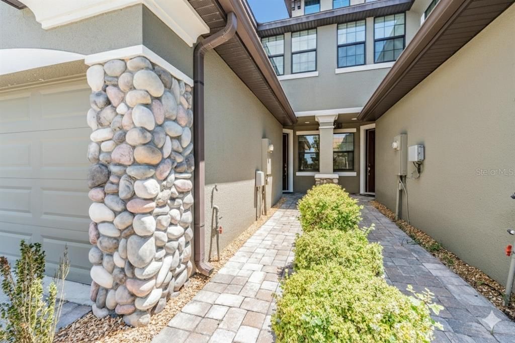 Active With Contract: $339,900 (3 beds, 2 baths, 1748 Square Feet)