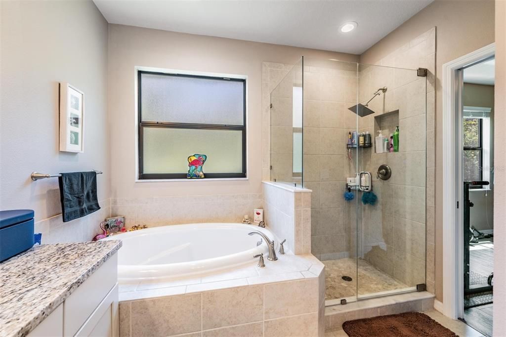 Active With Contract: $339,900 (3 beds, 2 baths, 1748 Square Feet)