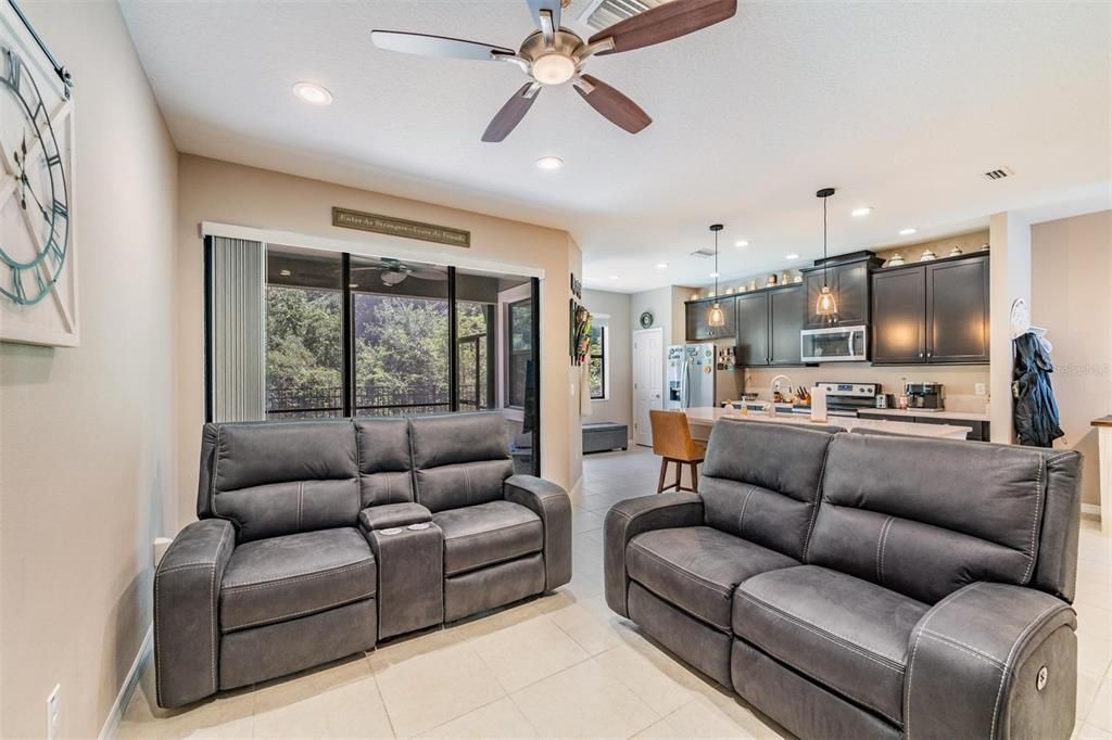 Active With Contract: $339,900 (3 beds, 2 baths, 1748 Square Feet)