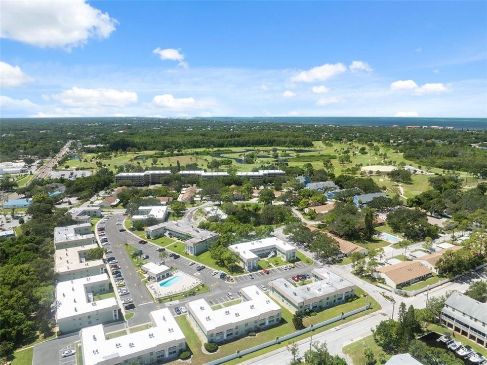 For Sale: $122,500 (1 beds, 1 baths, 669 Square Feet)