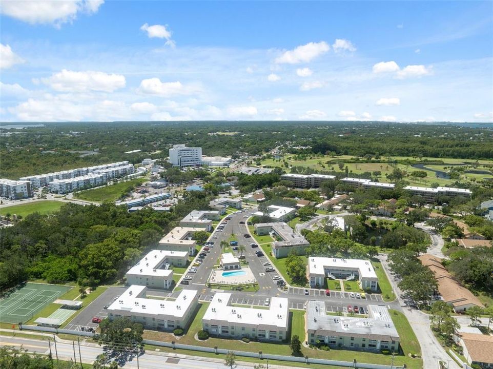 For Sale: $122,500 (1 beds, 1 baths, 669 Square Feet)