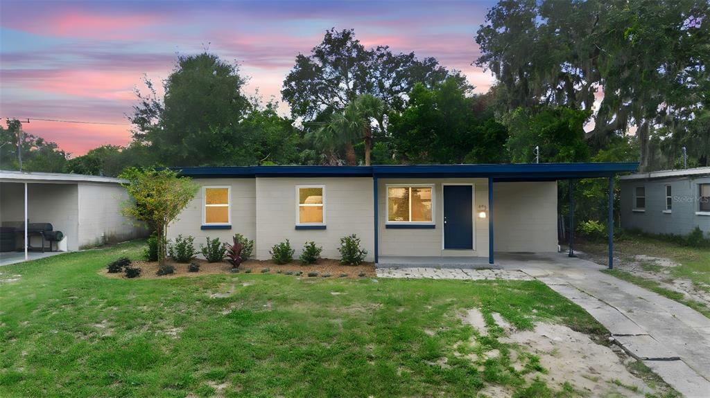 Recently Sold: $221,000 (3 beds, 2 baths, 962 Square Feet)