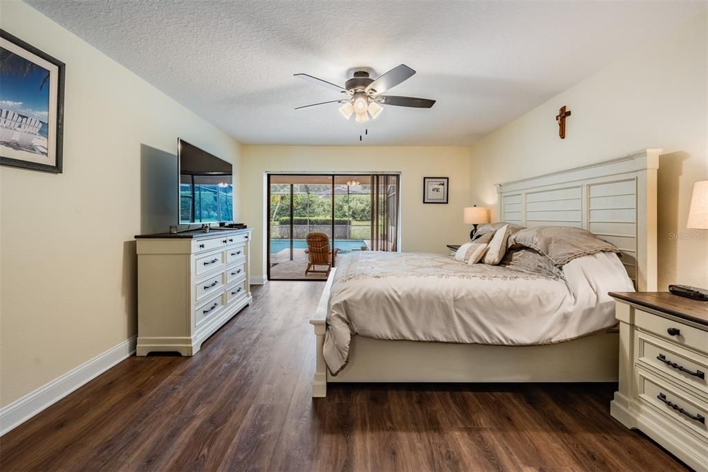 For Sale: $1,075,000 (4 beds, 3 baths, 3617 Square Feet)