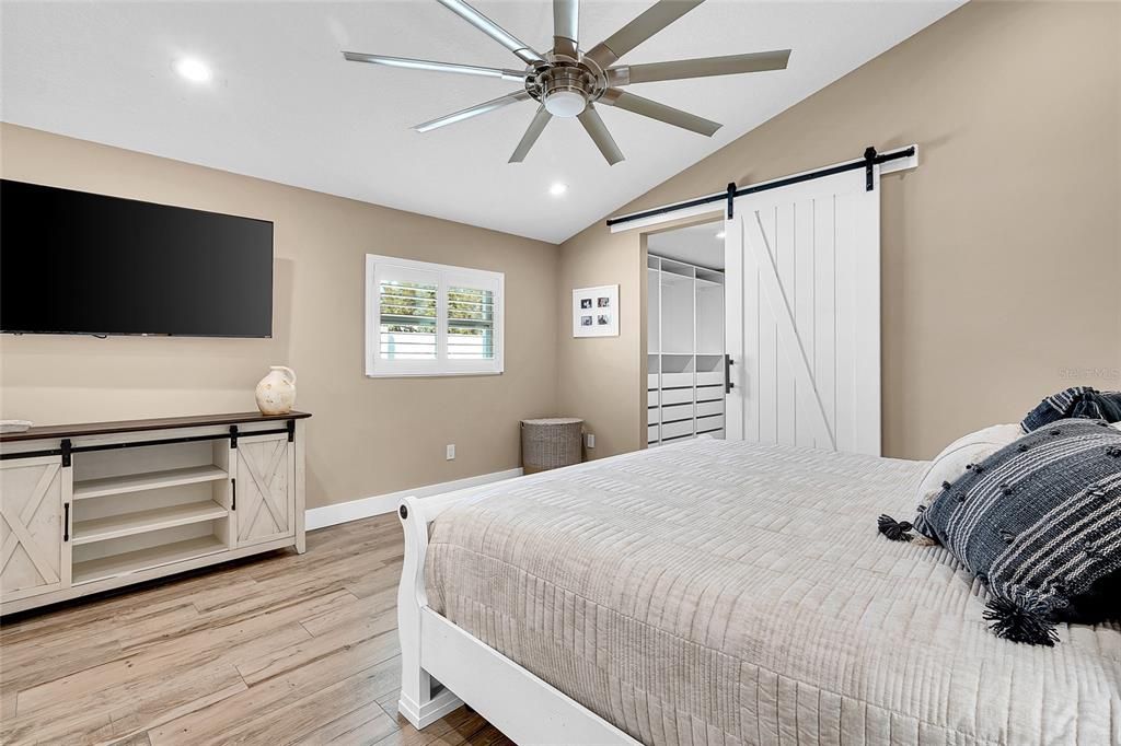 En Venta: $1,600,000 (3 camas, 3 baños, 3023 Pies cuadrados)