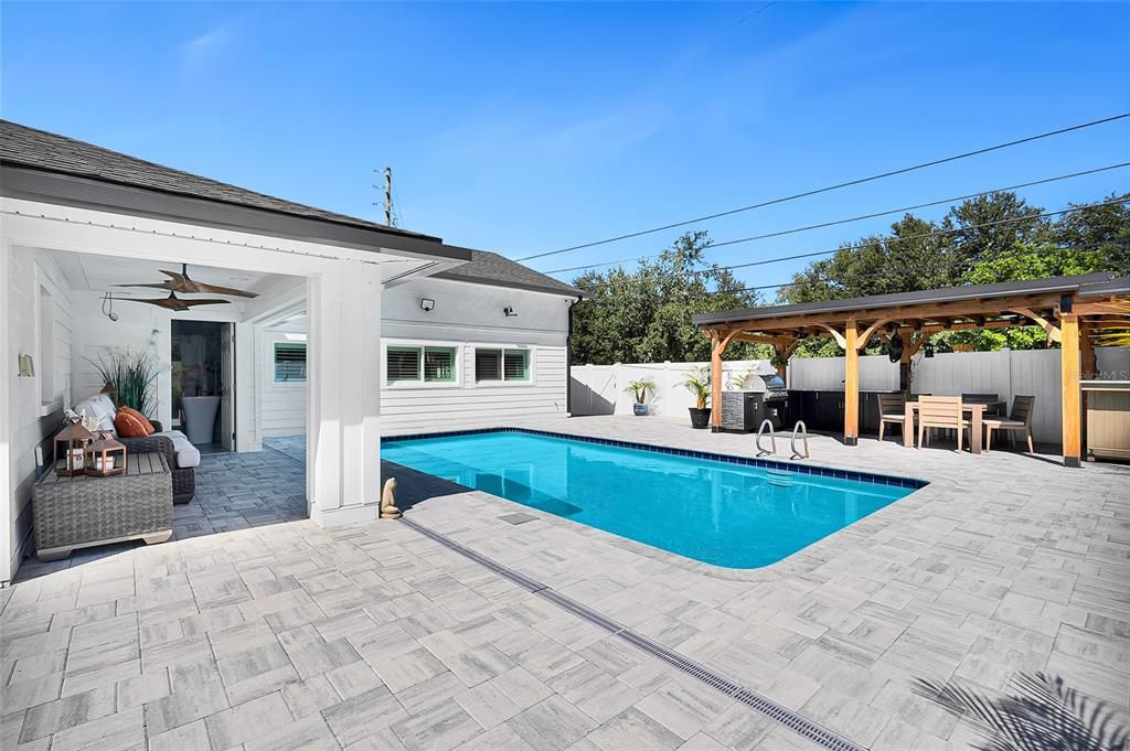 En Venta: $1,600,000 (3 camas, 3 baños, 3023 Pies cuadrados)