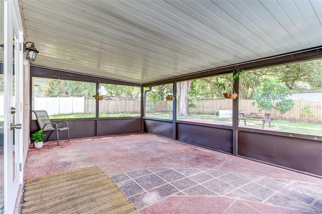 На продажу: $294,999 (3 спален, 2 ванн, 1176 Квадратных фут)