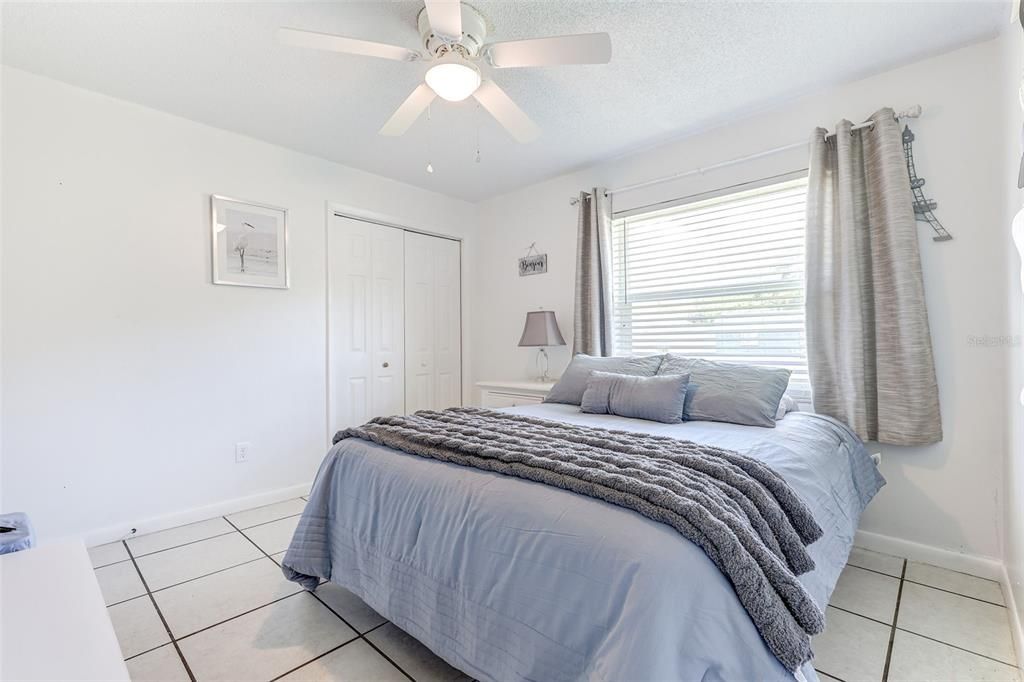 На продажу: $294,999 (3 спален, 2 ванн, 1176 Квадратных фут)